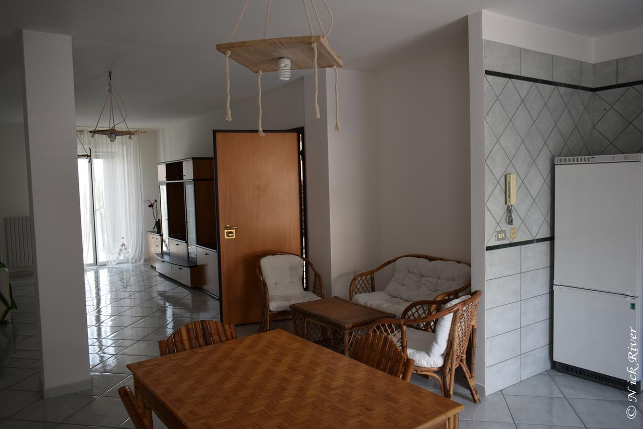 Vacation House A Mola Di Bari Apartment ภายนอก รูปภาพ